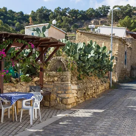 Apart Otel Antonis G. Voroklini