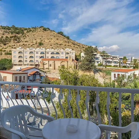Antonis G. Apart Otel