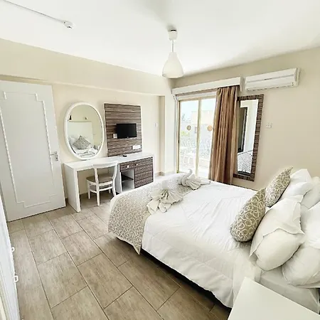 Apart Otel Antonis G.