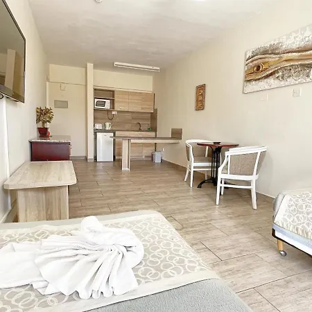 Apart Otel Antonis G. Voroklini