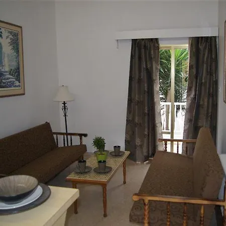 Apart Otel Antonis G. Voroklini