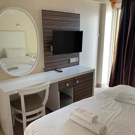 Antonis G. Aparthotel Voroklini